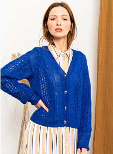 V-hals vest met kabels en ajour